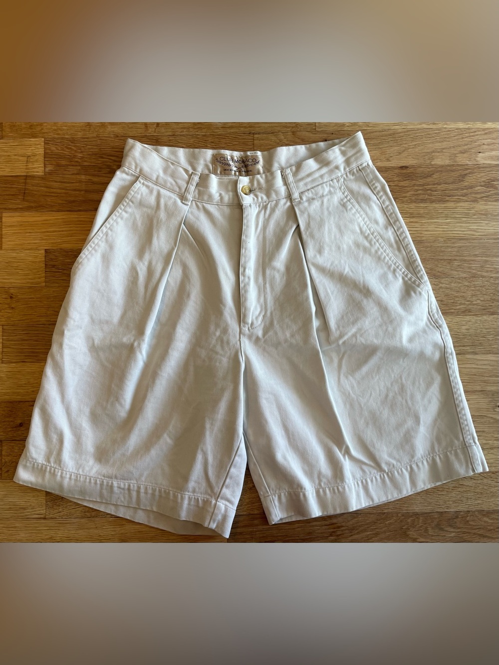 Vintage 80’s Club Monaco pleated shorts